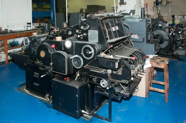 Stary offsetowej maszynie drukarskiej — Zdjęcie stockowe