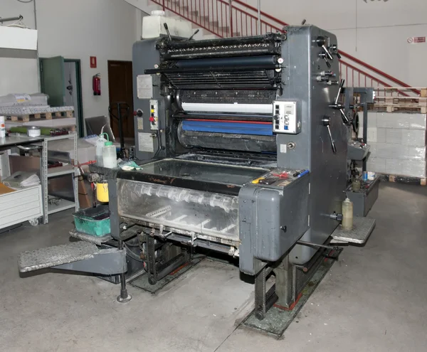 Stary offsetowej maszynie drukarskiej — Zdjęcie stockowe