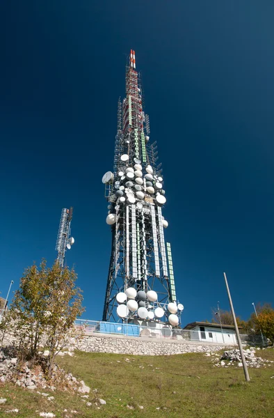 Torre de radio televisión — Foto de Stock