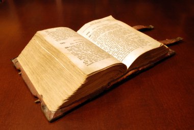 Eski kitap: holy Bible