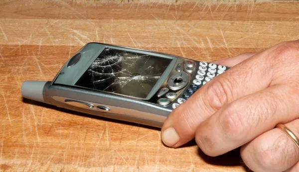 Smartphone - Broken cell phone — Stock Photo, Image