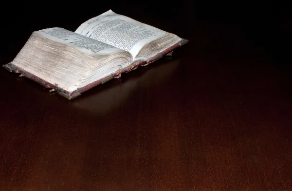Ancien livre : Sainte Bible — Photo