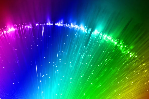 ภาพของสายเคเบิลเครือข่ายและเซิร์ฟเวอร์ในศูนย์ข้อมูลเทคโนโลยี — ภาพถ่ายสต็อก