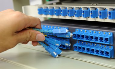 Ağ iletişimi ve Internet sunucu odası