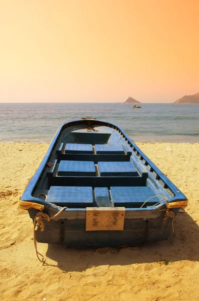 Boat in beach — Stock Photo, Image
