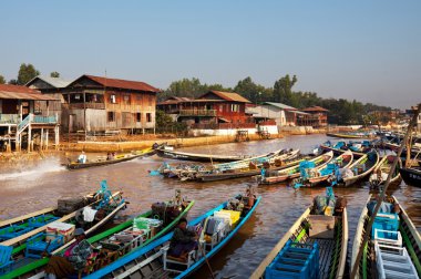 Inle Gölü