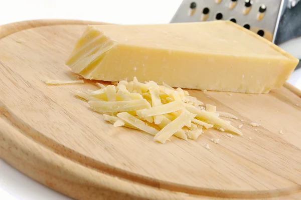 Taze rendelenmiş parmesan peyniri — Stok fotoğraf