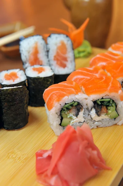 California rolls , maki sushi , japanese food — Stock Photo, Image