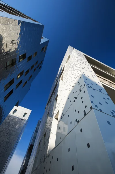 Vägen till toppen av moderna byggnader Stockbild