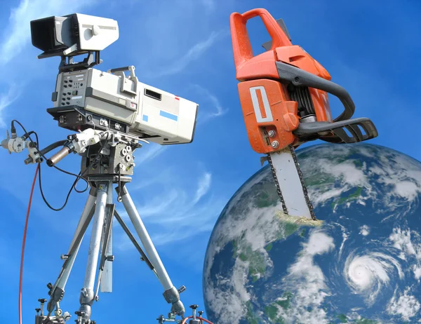 Concept saw cutting earth globe under camera view — Stock Photo, Image