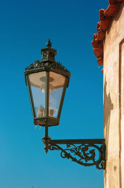 Ulica latarnia w Pradze — Zdjęcie stockowe