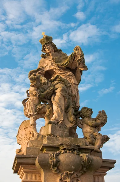 Statue auf der Karlsbrücke — Stockfoto