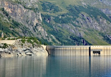 Tignes ve Barajı