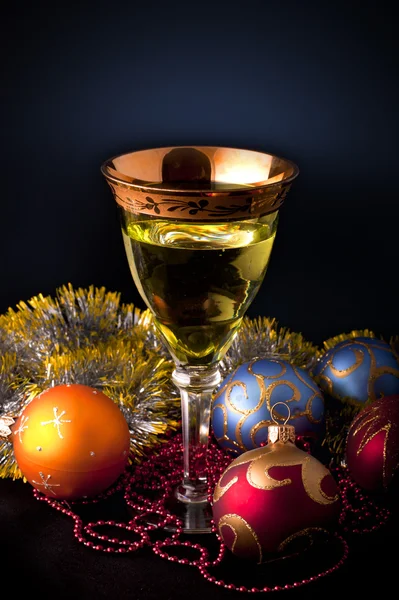 Wine in glasses on dark background — Stock Photo, Image
