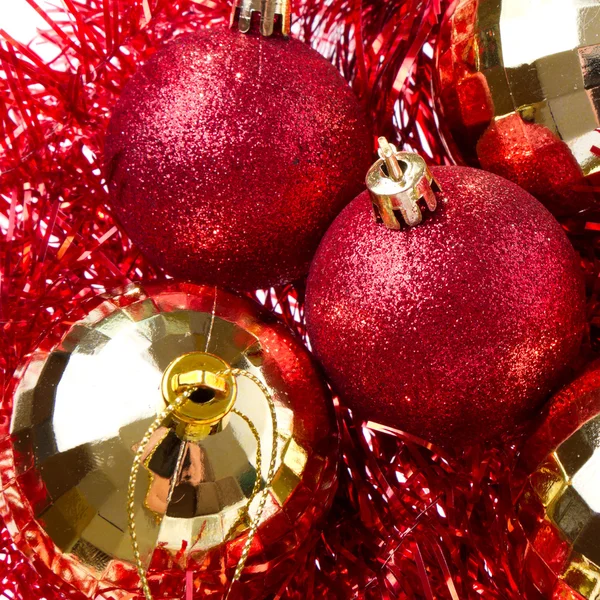 Gelin teli ile Noel topları — Stok fotoğraf