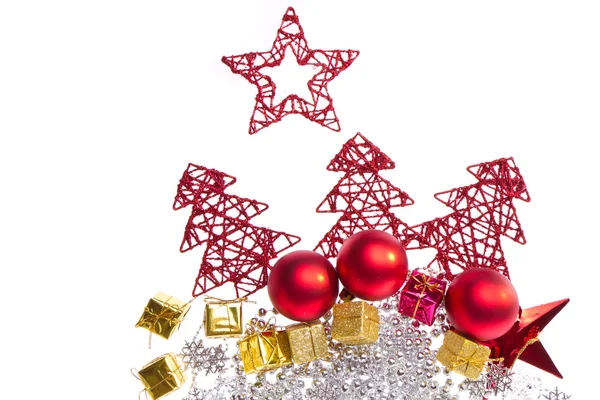 Boże Narodzenie dekoracje z drzew i kulki — Zdjęcie stockowe
