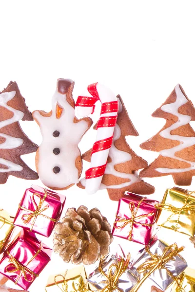 Muñecos de nieve de jengibre con decoración de Navidad —  Fotos de Stock
