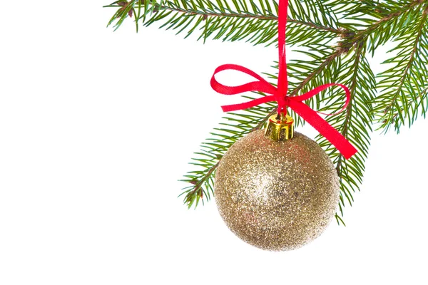 Рождественские шары на елке — стоковое фото