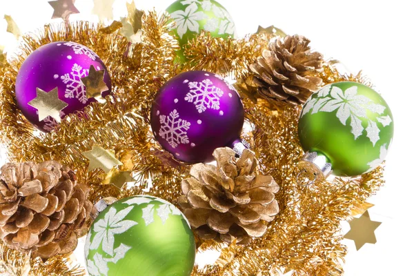 Bolas de Navidad con oropel — Foto de Stock
