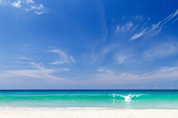 Wunderschöner Meerblick auf Kata Noi Strand, Phuket, Thailand Stockbild