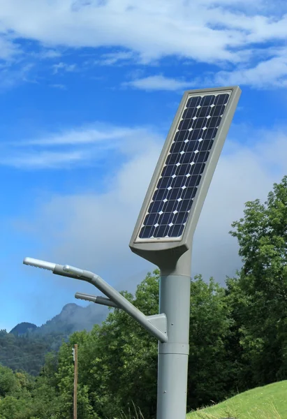 Solar sokak lambası — Stok fotoğraf