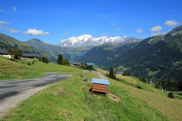 Paesaggio del Monte Bianco entro l'estate — Foto Stock