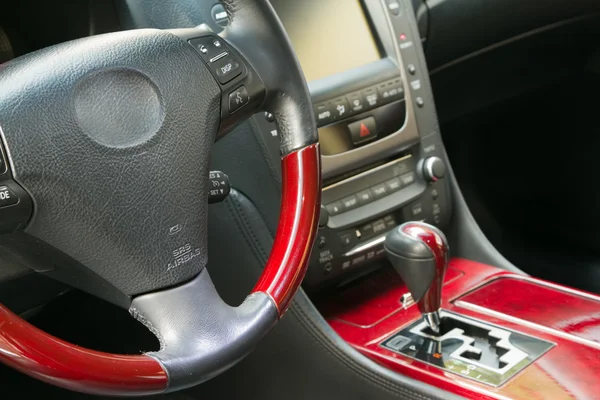 Steering wheel and gear shift stick — Stock Photo, Image