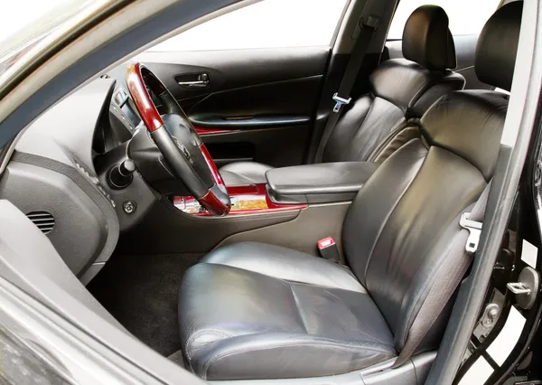Interior de um carro de luxo — Fotografia de Stock