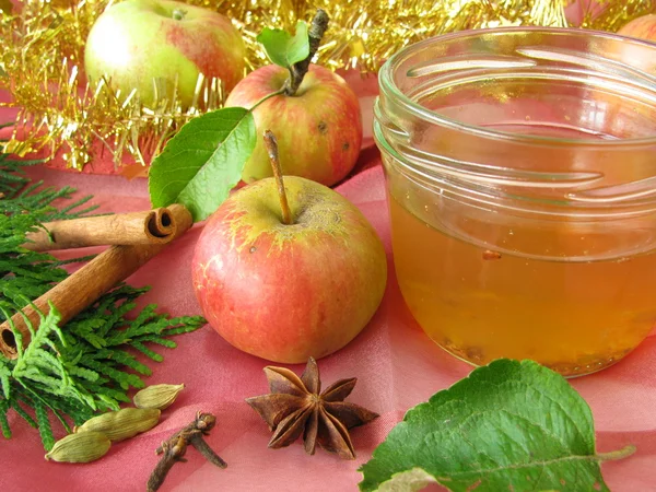 Apple jelly with christmassy spices — Stock Photo, Image