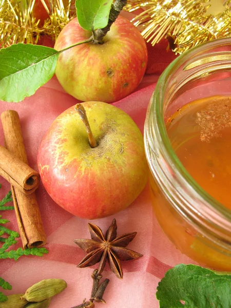 Apple jelly with christmassy spices — Stock Photo, Image