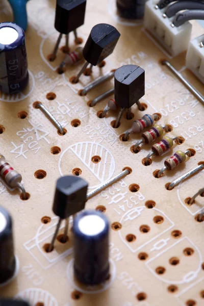 Primer plano del circuito electrónico. Fondo macroeconómico — Foto de Stock