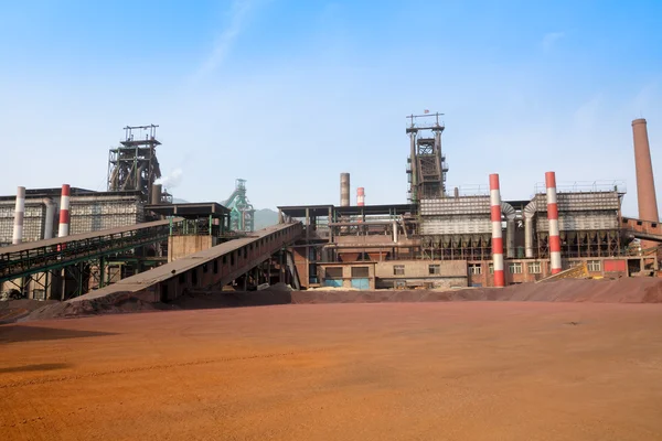 Iron smelting factory — Stock Photo, Image