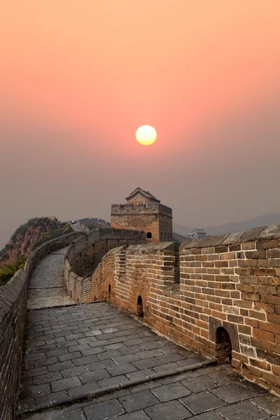 Great wall in autumn sunset — Stock Photo, Image