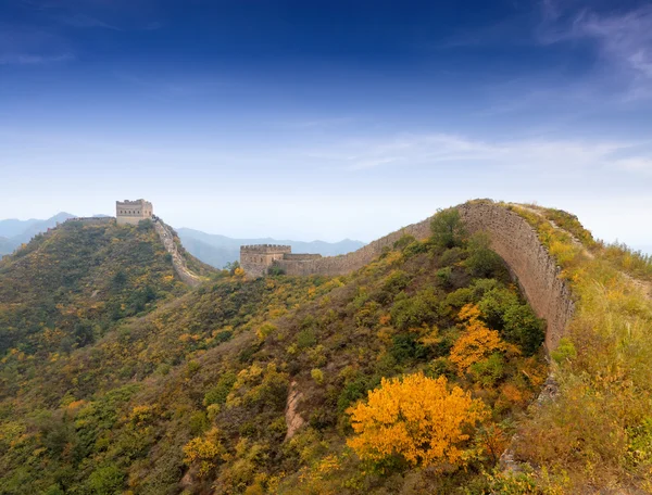 Velká čínská zeď podzimní krajina — Stock fotografie