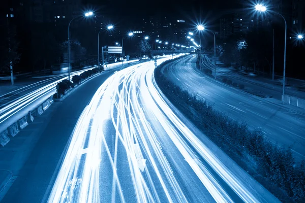 Traffico nelle ore di punta di notte — Foto Stock