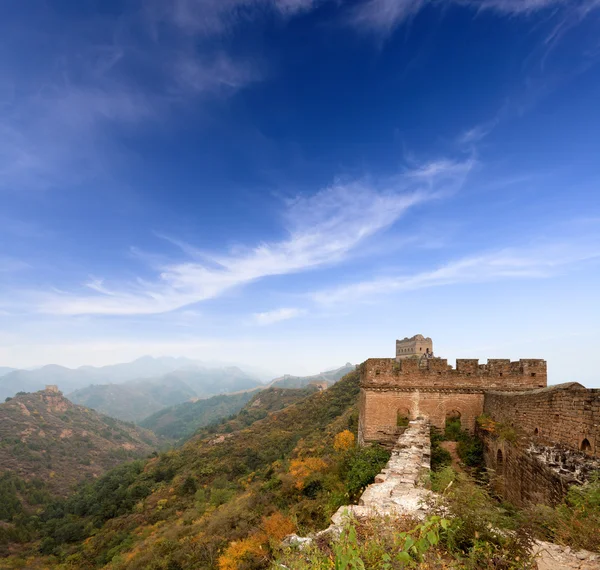 Wielki Mur Chiński na jesień — Zdjęcie stockowe