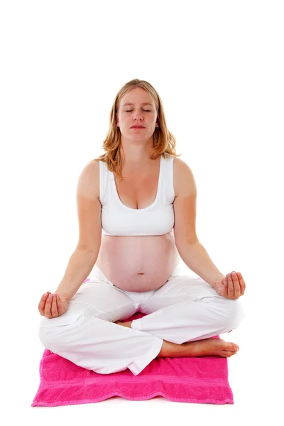 Mulher fazendo ioga gravidez meditativa — Fotografia de Stock