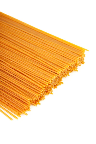 Bunt av rå spaghetti — Stockfoto