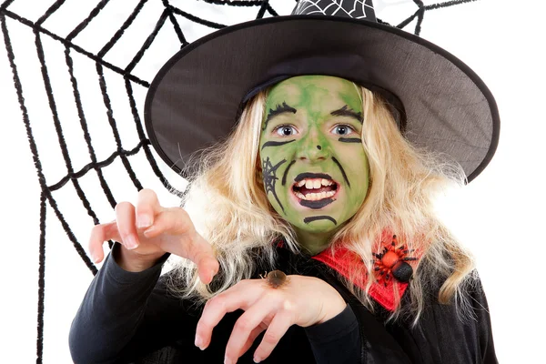 Sorcière verte effrayante pour Halloween avec toile d'araignée — Photo