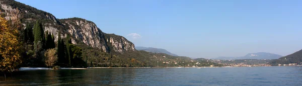 Garda ทะเลสาบ garda อิตาลี — ภาพถ่ายสต็อก