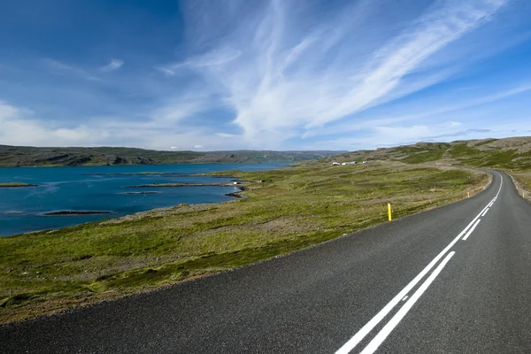 Estrada panorâmica na Islândia Imagens Royalty-Free