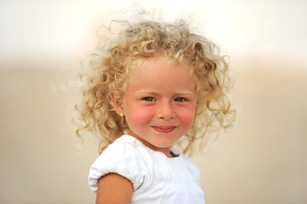 Piękne blond dziecko — Zdjęcie stockowe