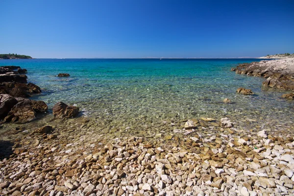 Spiaggia podvrske een murter — Stockfoto