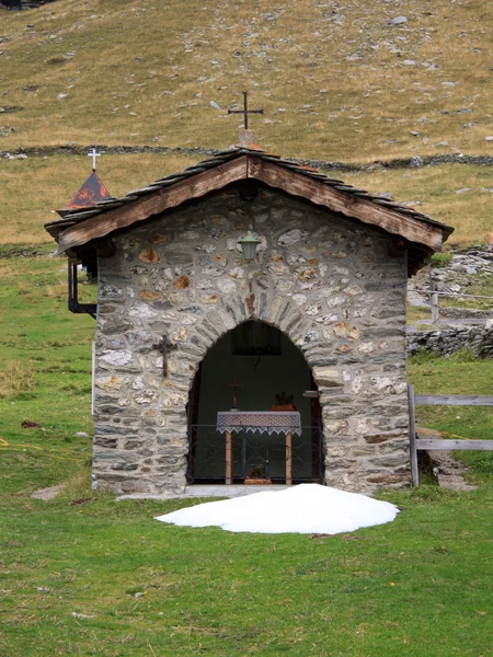Alpe Angeloga pequena capela — Fotografia de Stock