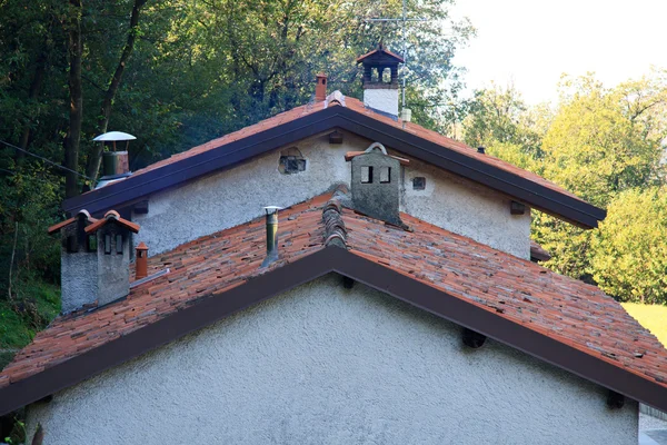 Dach domu — Zdjęcie stockowe