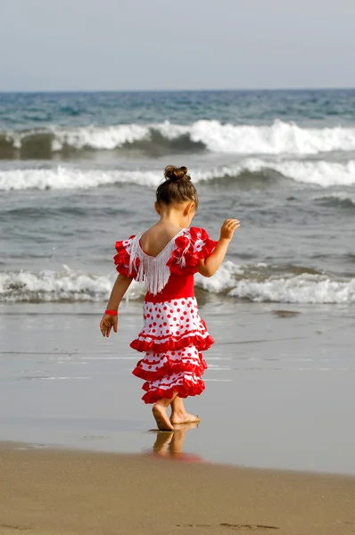 Child on beach — Stock Photo, Image