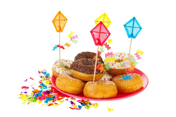 Donuts de aniversário com esmalte colorido — Fotografia de Stock