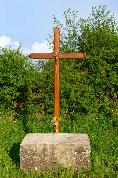 Francuski krzyż w krajobraz — Zdjęcie stockowe