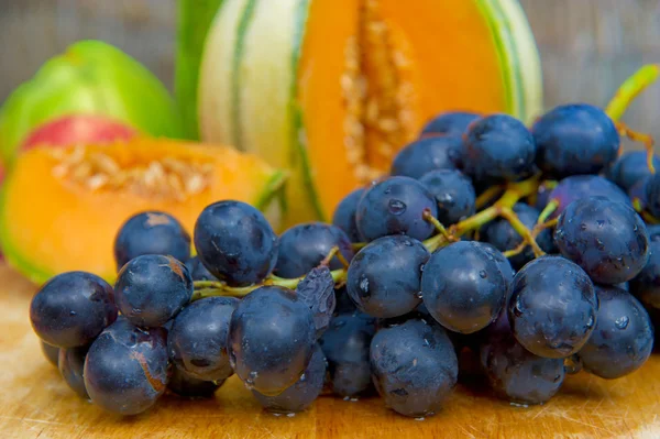 Свіжий синій виноград — стокове фото