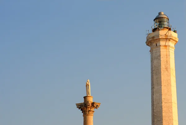 Statue of Santa Maria di Leuca and lighthouse — Stock Photo, Image